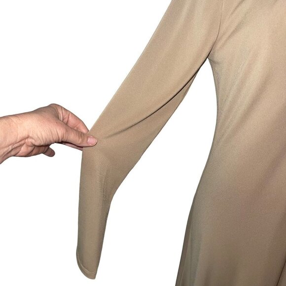 Halston Adelina Jersey Dress Size 8 Tan White Colorblock Twisted Neck Pullover - Picture 7 of 9